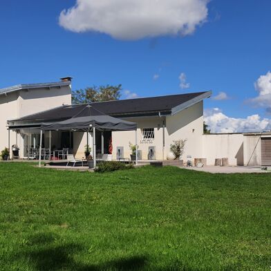Maison 9 pièces 1100000 €