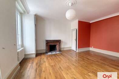 Appartement 4 pièces 760 €