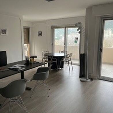 Appartement 5 pièces 1350 €