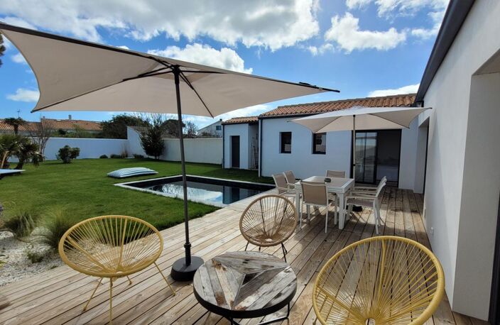 Maison entièrement rénovée à vendre - 3 suites - 1 bureau - jardin et piscine à Sainte Marie de Ré — photo 3