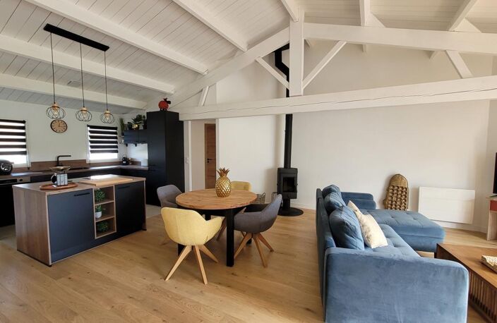 Maison entièrement rénovée à vendre - 3 suites - 1 bureau - jardin et piscine à Sainte Marie de Ré — photo 5
