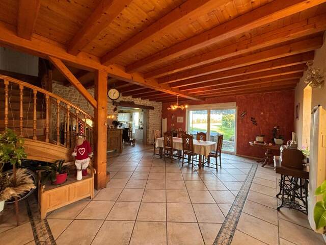 Maison À Vendre — photo du bien