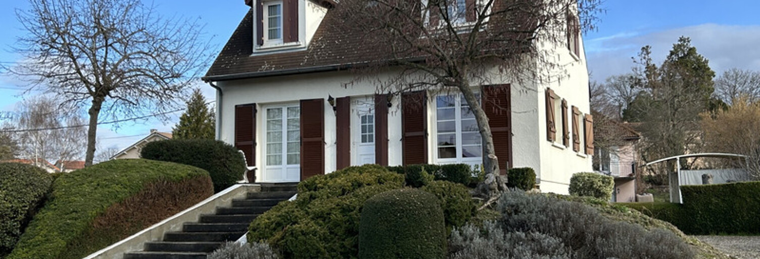 Maison 5 Pièces 101 m² à vendre à Les Martres-d'Artière (63430)