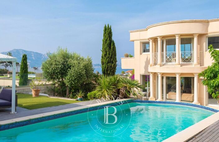 Vente Maison - Roucas Blanc - Parc privé - Vue mer - Piscine — photo 3