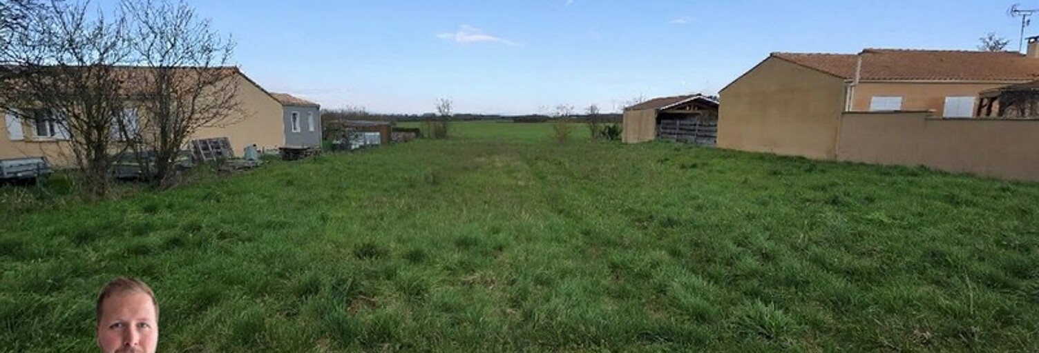 Terrain  956 m² à vendre à Saint-Saturnin-du-Bois (17700)