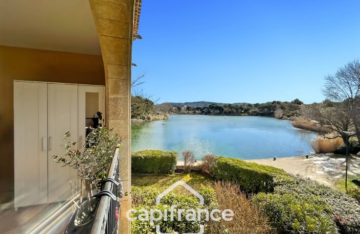 Domaine et golf de Pont Royal appartement  climatisé résidence du  lac de 43 m2 , vue lac , terrasse loggia exposition sud , place de parking , cave collective — photo 2