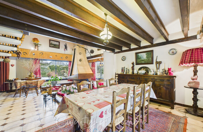 Grande propriété familiale sur 7 533 m² de terrain plat — photo 4