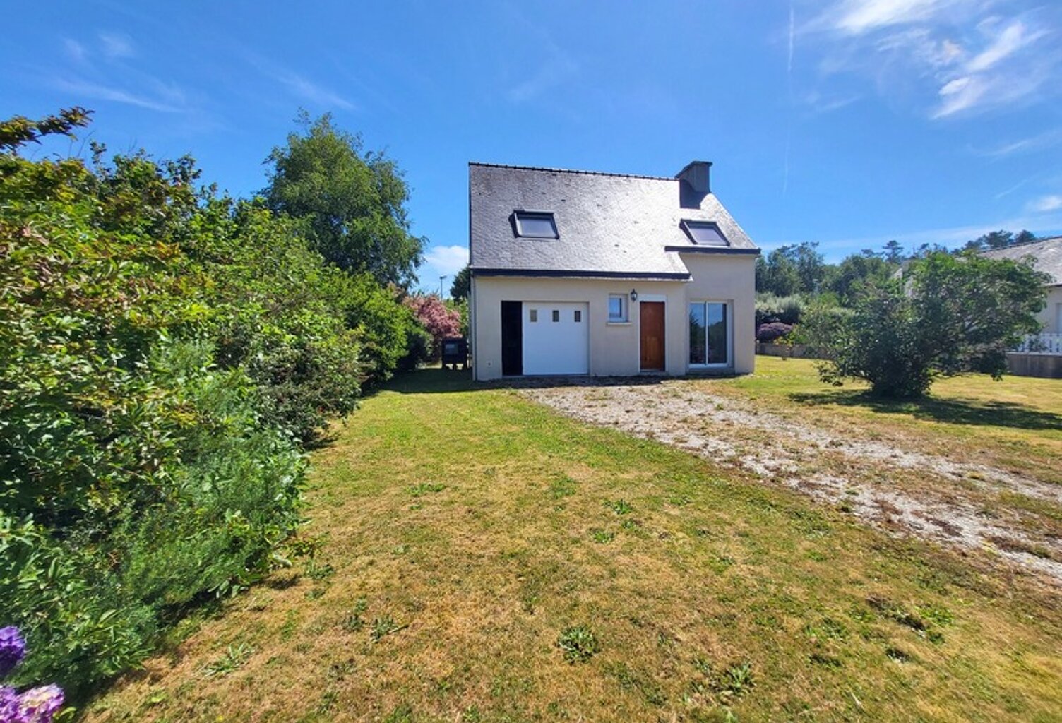 TELGRUC SUR MER – Maison Traditionnelle à Découvrir ! — photo 1