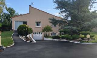 Maison 5 Pièces 191 m² à vendre à Pisany (17600)