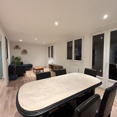 Appartement 3 pièces 1260 €