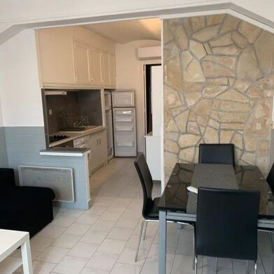Appartement 2 pièces 810 €