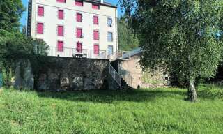 Immeuble  1021 m² à vendre à Pontaumur (63380)