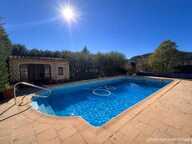 Propriété 4 chambres, piscine, sous-sol — photo 3