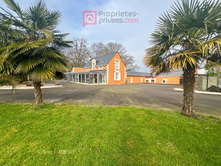 Maison Chateaubriant 7 pièce(s) 214 m2 - Terrain de 4758m² — photo 1
