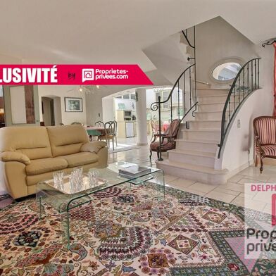 Maison 8 pièces 399000 €