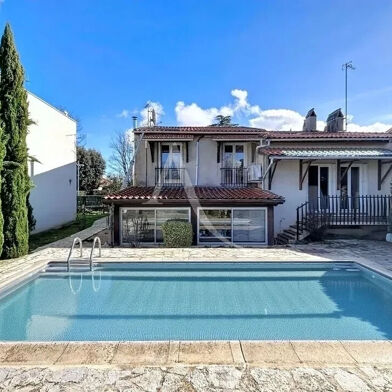 Maison 8 pièces 349000 €