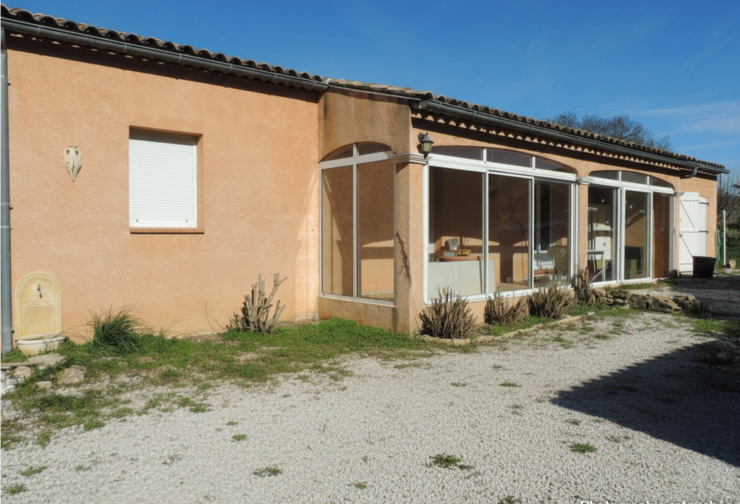 VILLA T 5 DE PLAIN-PIED DE 106m2 SUR 837m2 DE JARDIN. BRIGNO — photo 1