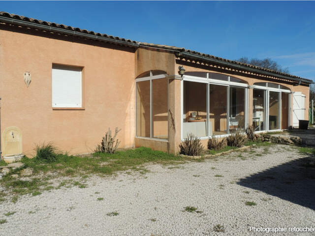 VILLA T 5 DE PLAIN-PIED DE 106m2 SUR 837m2 DE JARDIN. BRIGNO — photo du bien