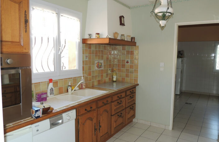 VILLA T 5 DE PLAIN-PIED DE 106m2 SUR 837m2 DE JARDIN. BRIGNO — photo 4