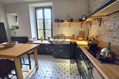 Maison 8 pièces 322400 €
