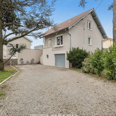 Maison 8 pièces 890000 €