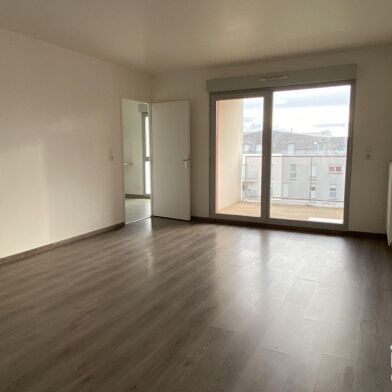 Appartement 3 pièces 774 €
