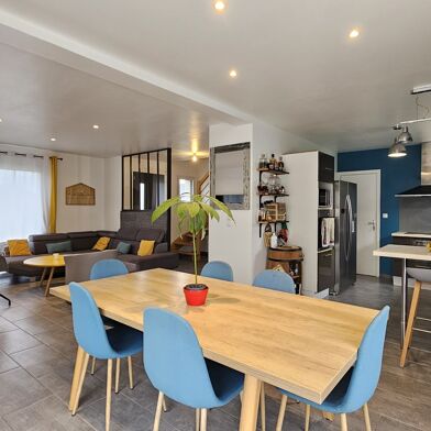 Maison 4 pièces 302000 €