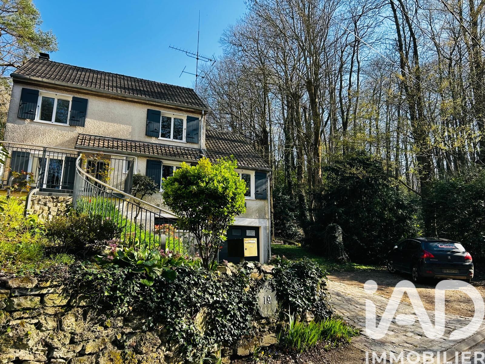 Bures-sur-Yvette - 128m² - 5p. - 4ch.