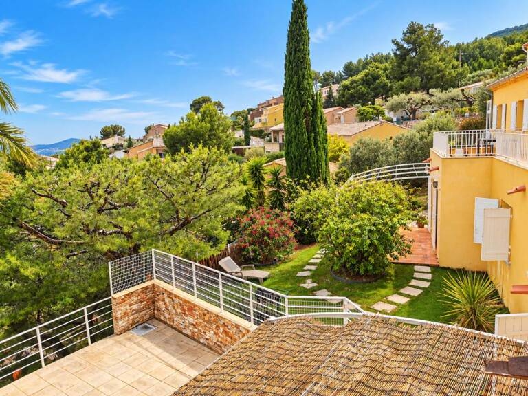 Toulon – Propriété d’exception, vue panoramique sur la rade, piscine et espaces indépendants — photo 1