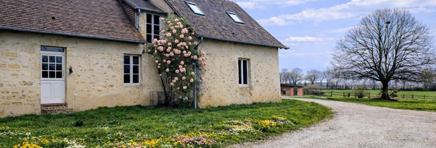 Commerce 5 Pièces 136 m² à vendre à Pervenchères (61360)