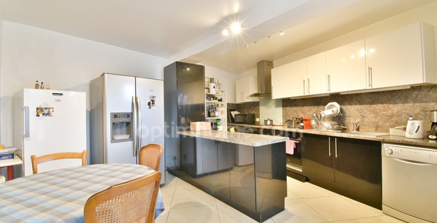   Maison familiale rénovée 185 m² – Jardin 600 m² – Studio indépendant – DPE B – Accès forêt — photo 1