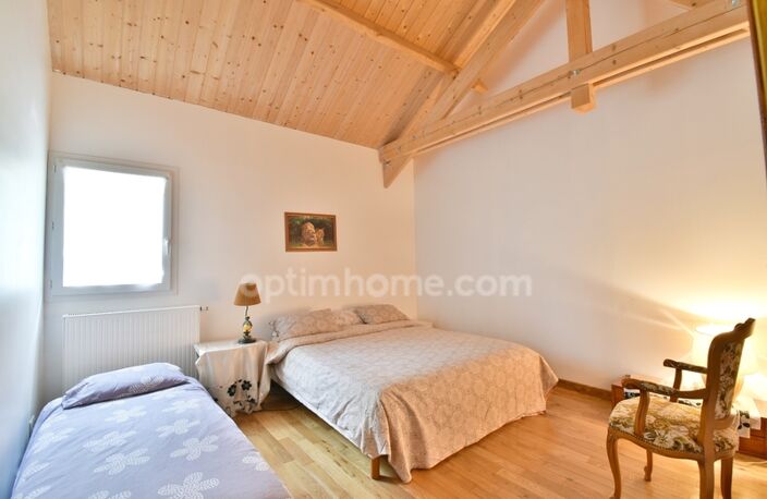   Maison familiale rénovée 185 m² – Jardin 600 m² – Studio indépendant – DPE B – Accès forêt — photo 4