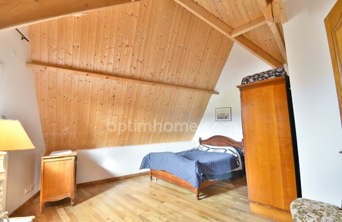   Maison familiale rénovée 185 m² – Jardin 600 m² – Studio indépendant – DPE B – Accès forêt — photo 5