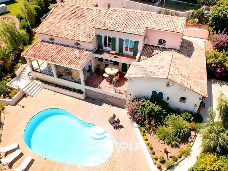 Proche Antibes - Vue mer imprenable, Villa d’exception de 294 m² — photo 1