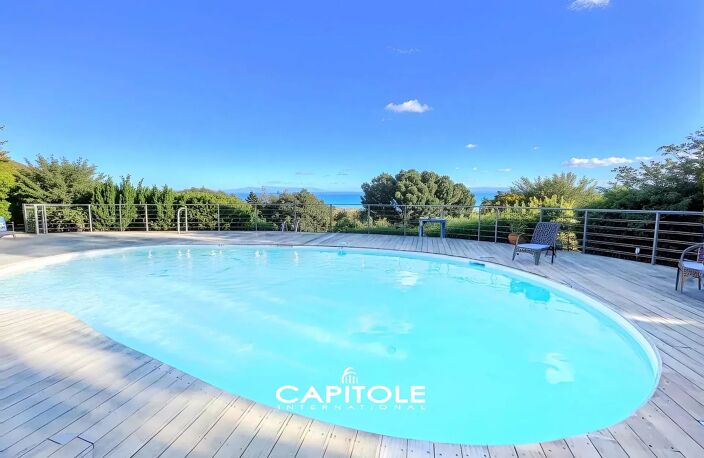 Proche Antibes - Vue mer imprenable, Villa d’exception de 294 m² — photo 2