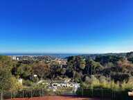 Proche Antibes - Vue mer imprenable, Villa d’exception de 294 m² — photo 3