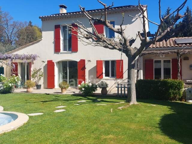 Maison 5 pièces 147 m² – 3 chambres – Piscine – Jardin – Proche Saint-Rémy-de-Provence — photo du bien