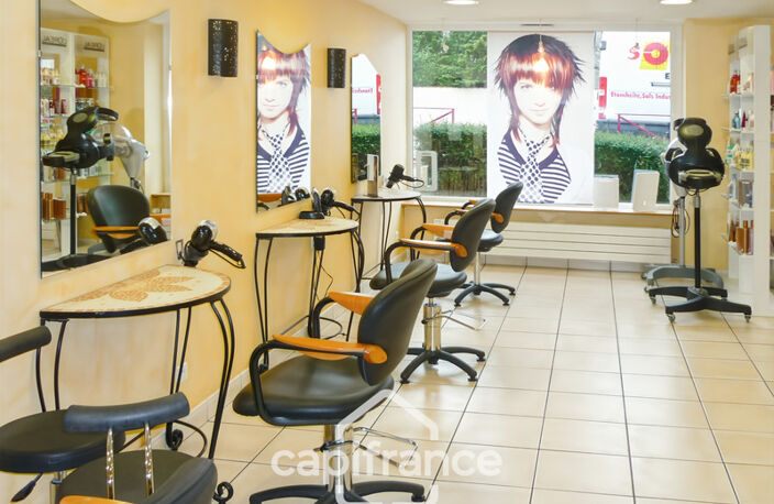FONDS DE COMMERCE – SALON DE COIFFURE & ESTHÉTIQUE — photo 4
