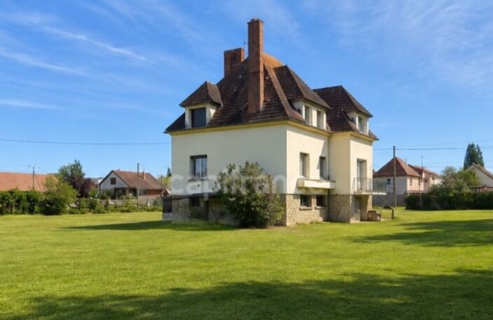 Virginie MASSON Capifrance vous propose Maison familiale 6 chambres avec sous-sol complet et terrain de 4 532 m² — photo 2