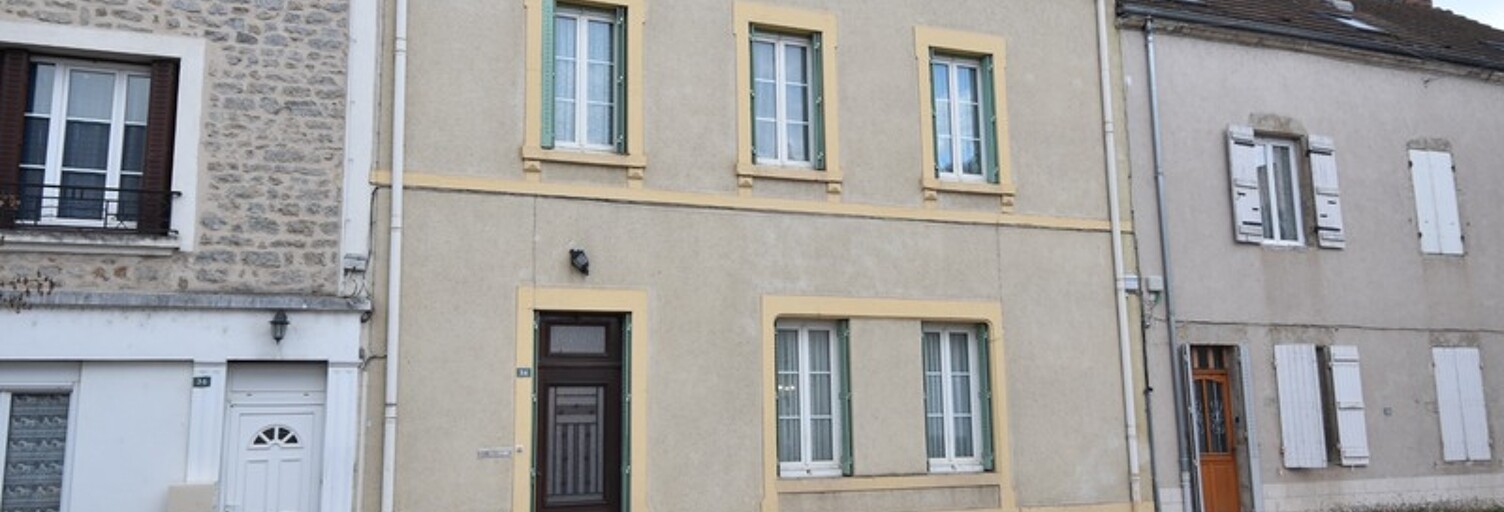 Maison 7 Pièces 163 m² à vendre à Génelard (71420)