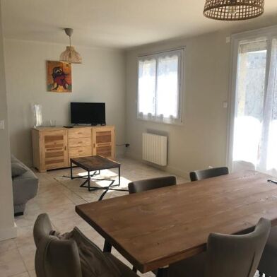 Appartement 4 pièces 1100 €