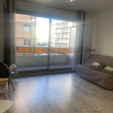Appartement 1 pièces 670 €