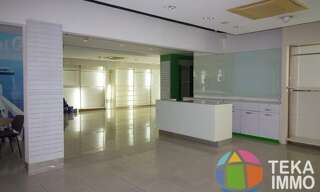 Commerce 1 Pièce 192 m² à louer à Saint-André (97440)