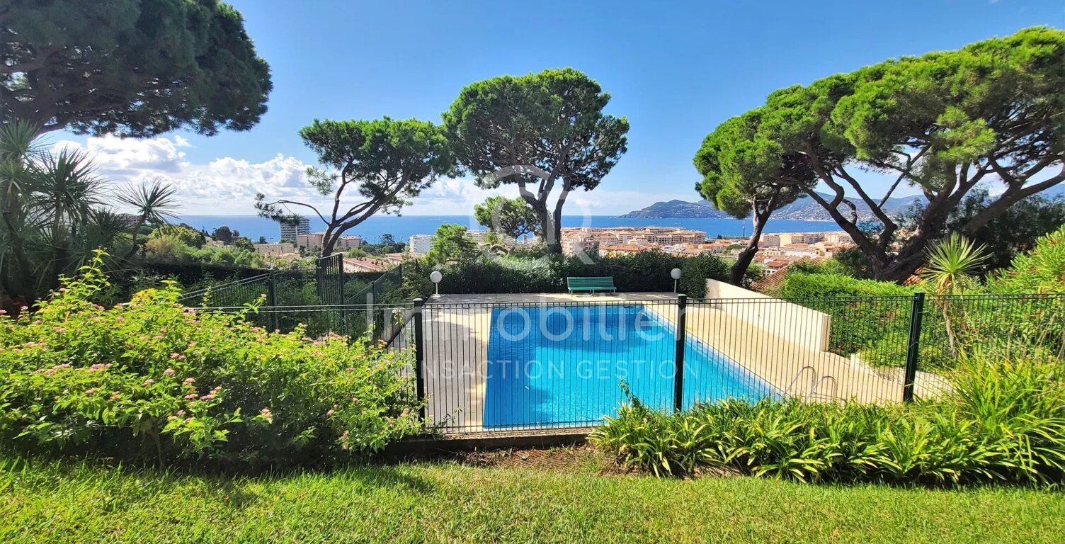 STUDIO 27 m² CROIX DES GARDES CANNES — photo 1