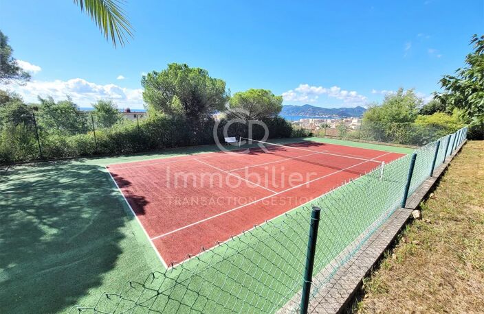 STUDIO 27 m² CROIX DES GARDES CANNES — photo 3