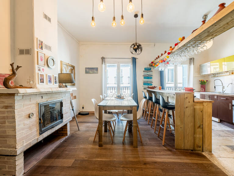 Appartement T4 de 80m2  avec caractère  Coeur Aubagne — photo 1