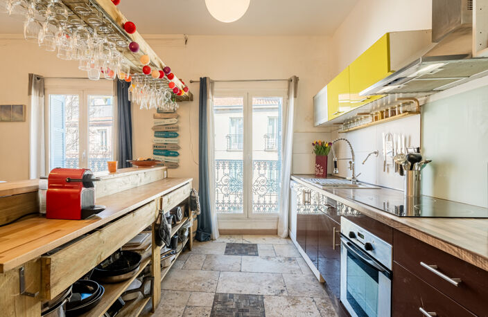 Appartement T4 de 80m2  avec caractère  Coeur Aubagne — photo 2