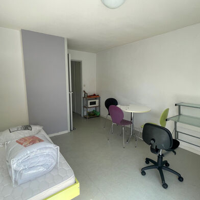 Appartement 1 pièces 470 €