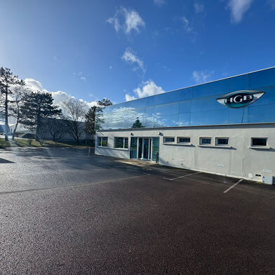 Commerce  1380000 €