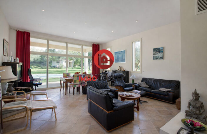 Propriété en pleine garrigue  190 m², 4 chambres, studio, — photo 2